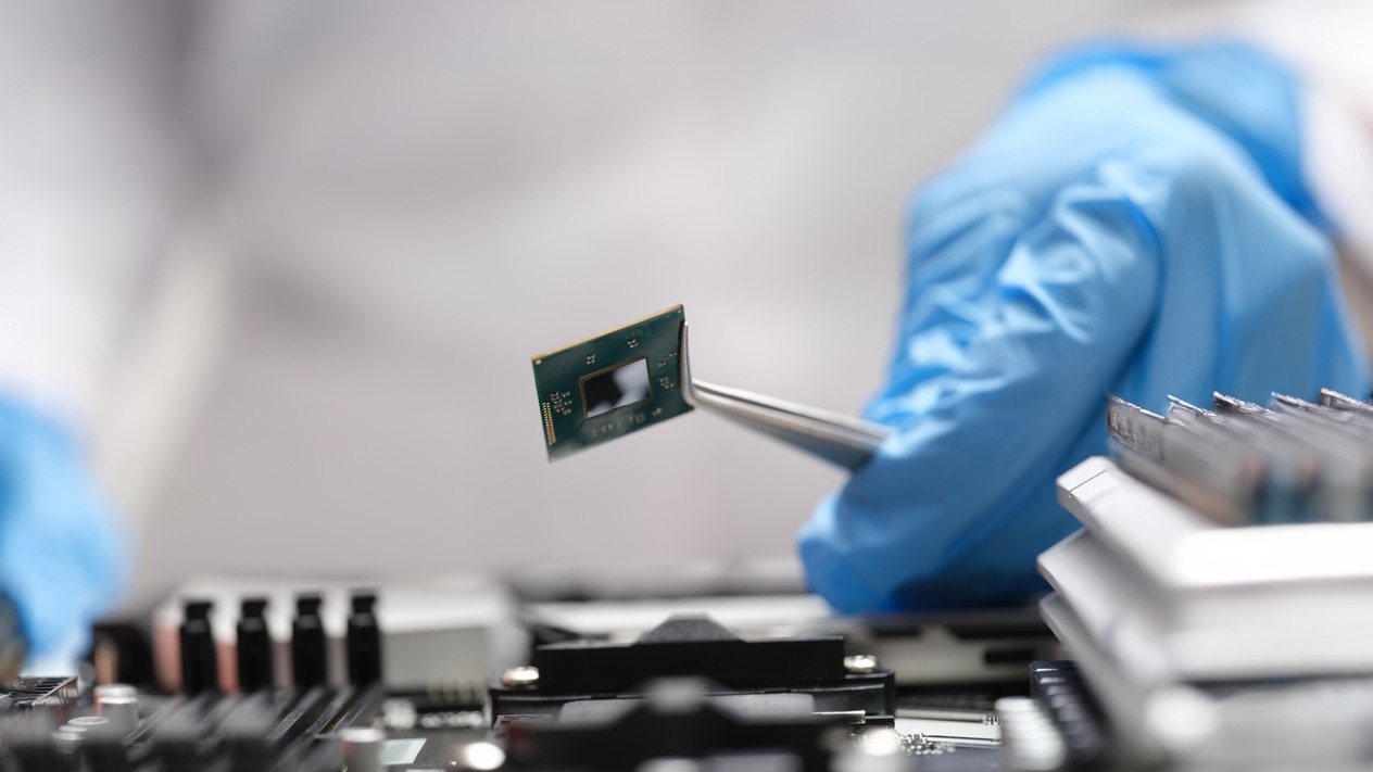 Çin: Tayvan yarı iletken sektörünü ABD’ye teslim ediyor