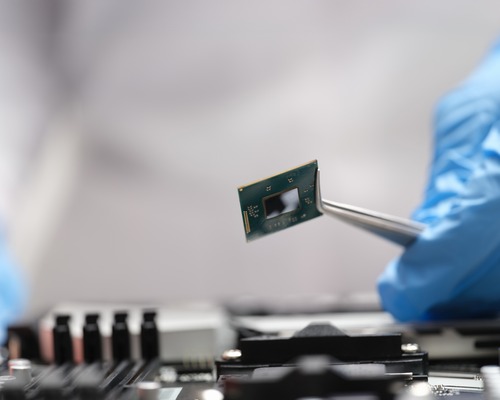 Çin: Tayvan yarı iletken sektörünü ABD’ye teslim ediyor