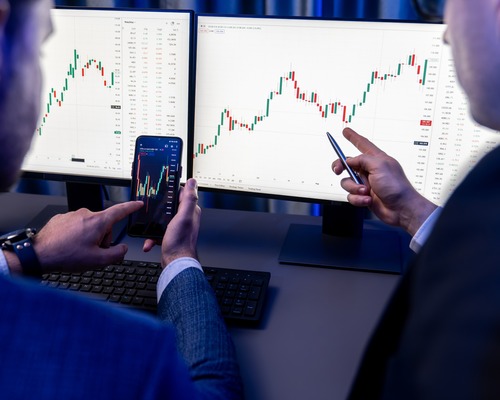 Çin teknoloji hisselerinde yapay zeka etkisi: DeepSeek sonrası yatırımcı ilgisi arttı