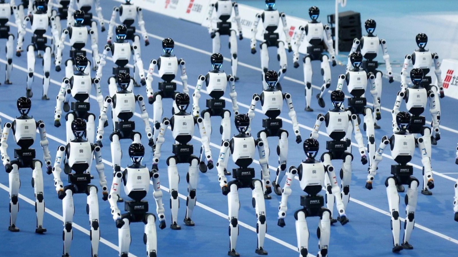 Çinli otomotiv devleri insansı robot yarışına giriyor