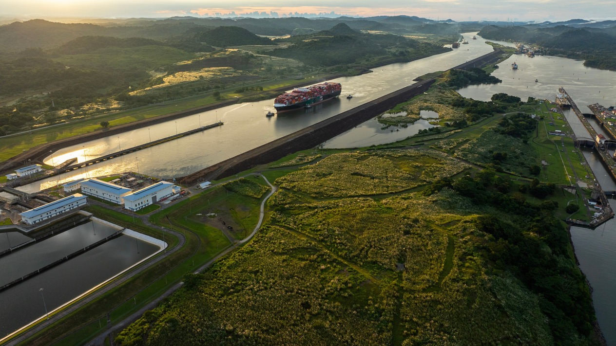 CK Hutchison Panama limanları anlaşması için Çinli yatırımcıyı konsorsiyuma dahil etmeyi planlıyor