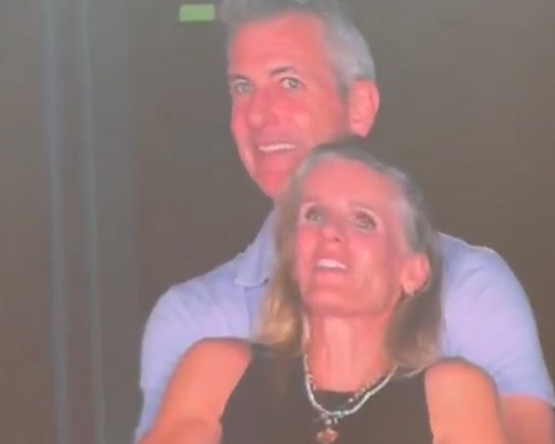 Coldplay konseri, kiss-cam skandalı ve Astronomer CEO’sunun istifası