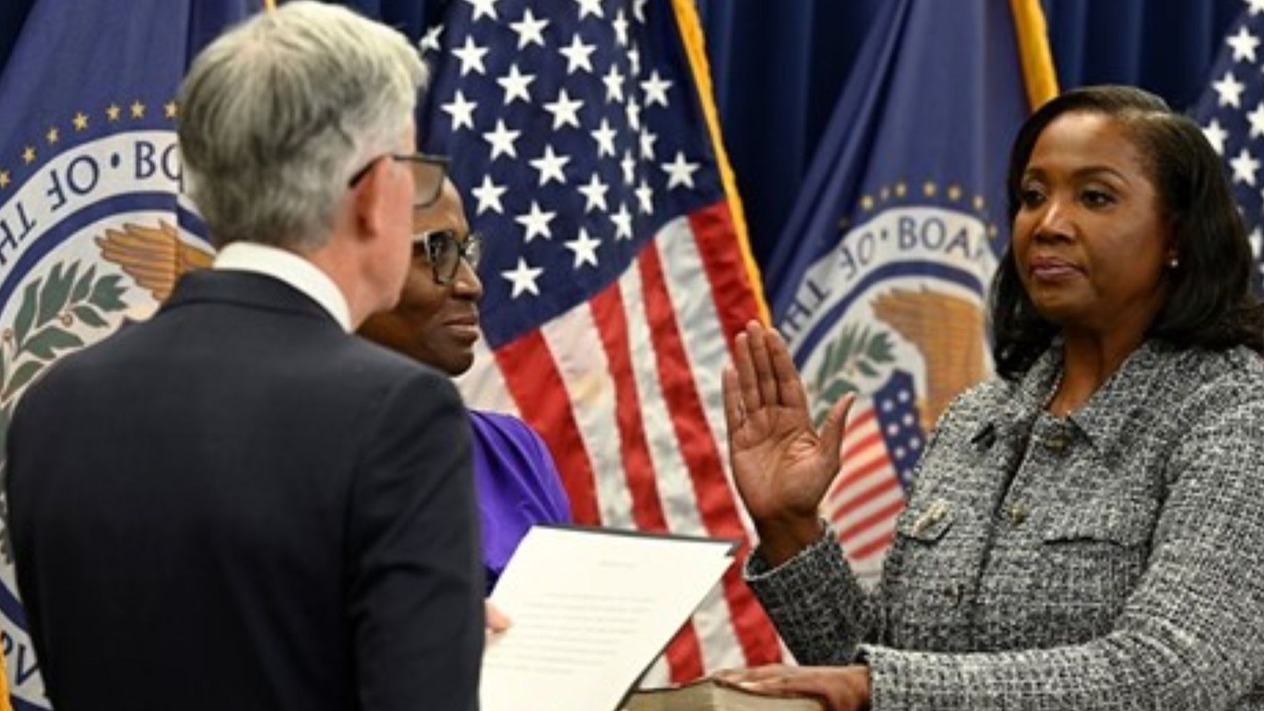 Cook'tan Trump'a dava: İlk duruşmada karar çıkmadı