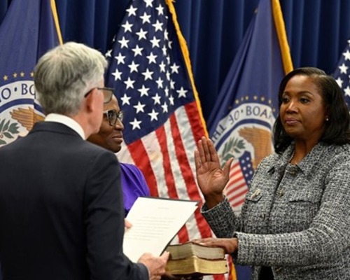 Cook'tan Trump'a dava: İlk duruşmada karar çıkmadı 