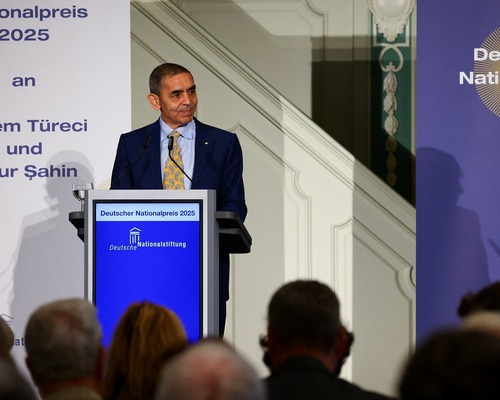 Covid-19 aşı satışlarındaki düşüş biyoteknoloji milyarderlerinin servetlerini eritiyor