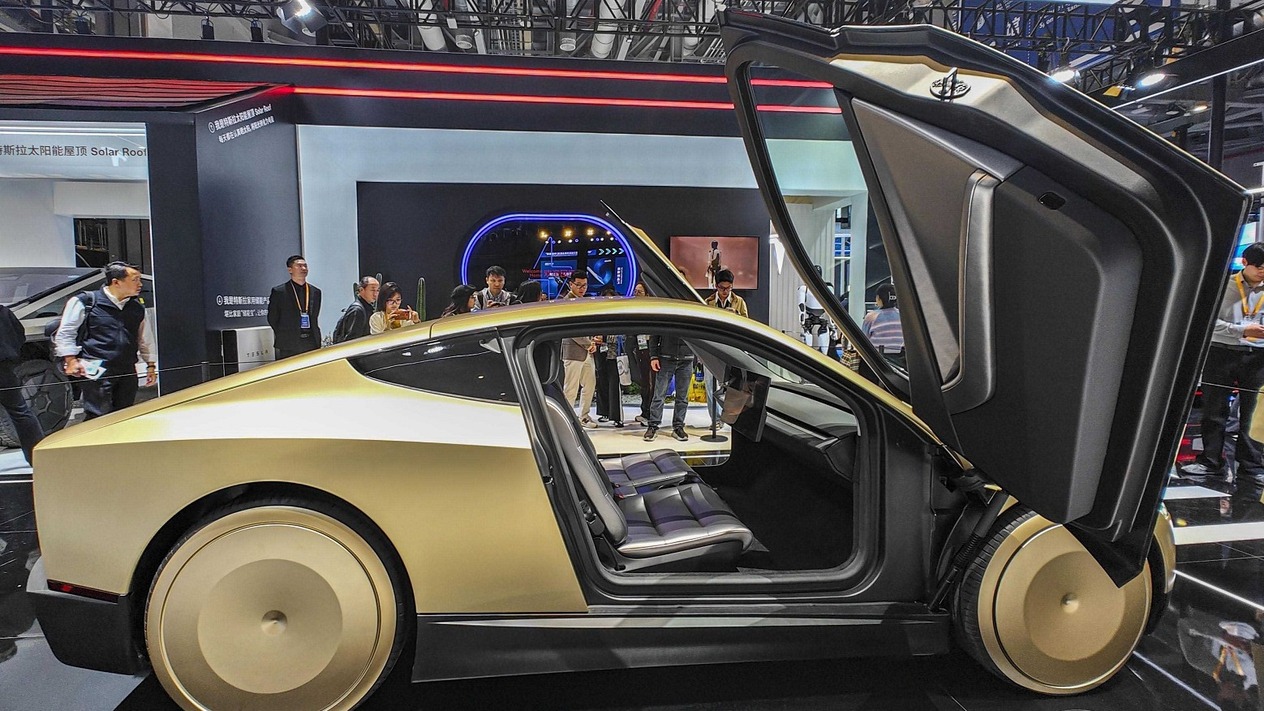 Cybercab tanıtımı Tesla hisselerini yükseltti