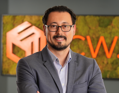 Dr. Evren Özkaya liderliğinde SCW.AI fabrikaların verimliliğini yüzde 100’e kadar artırıyor