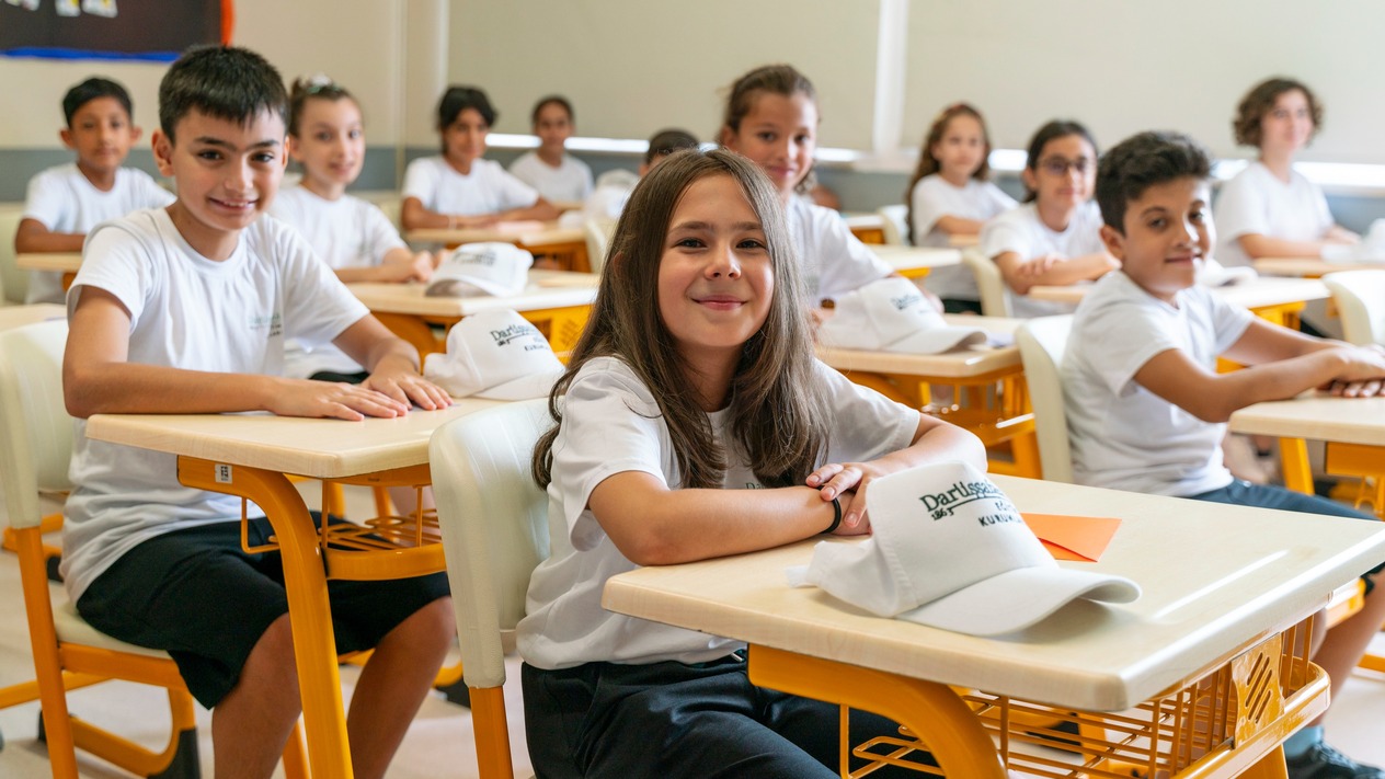 Darüşşafaka bayram bağışlarını kabul ediyor