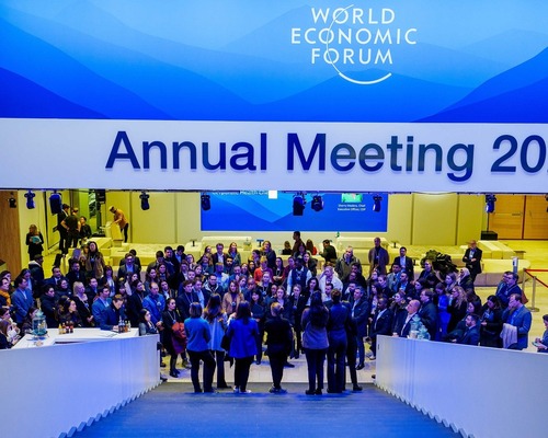  Davos'taki dünya liderleri Trump'a karşı tutumlarını değiştiriyor