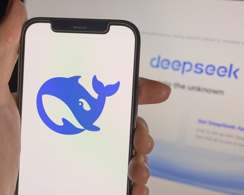 DeepSeek merakla beklenen yeni yapay zeka modeli V4’ü tanıttı