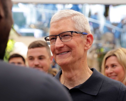 DeepSeek yapay zeka liderlerini tehdit ederken kazanan Apple oldu