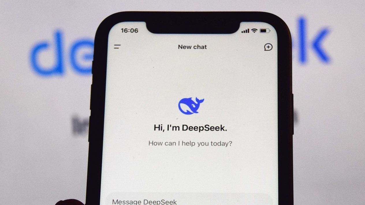 DeepSeek yapay zeka modelini yükseltmeye başladı