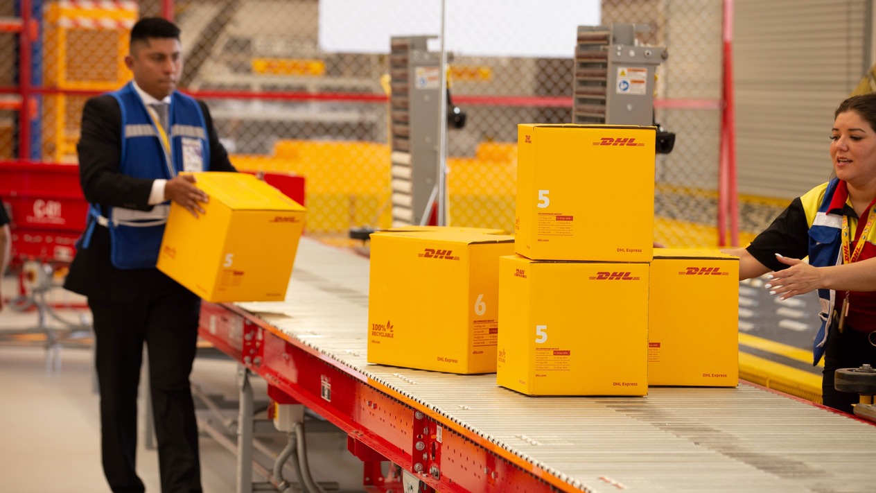 DHL, Almanya'da 8 bin kişiyi işten çıkaracak