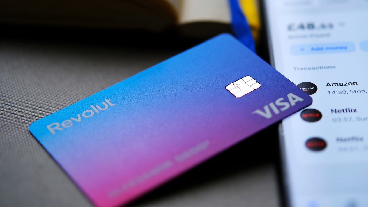 Dijital bankacılık devi Revolut ilk fiziksel mağazasını Barselona'da açıyor