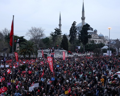 Dış basından öne çıkanlar: İmamoğlu'nun tutuklanması sonrası TCMB denge arayışında
