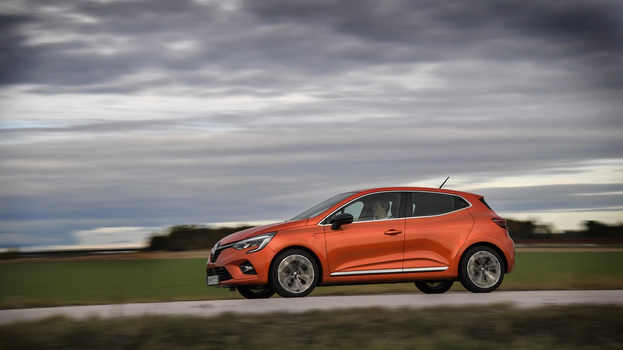 Dokuz ayın en çok satılan otomobilleri: Clio zirvede, Tesla yükselişte