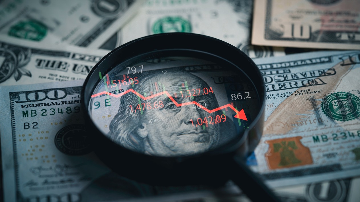 Dolar Trump’ın politikalarıyla 1973’ten bu yana en kötü yıl başlangıcını yaşadı