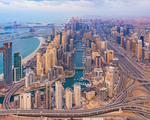 Dubai düşen turist sayısını teşviklerle artırmaya çalışıyor