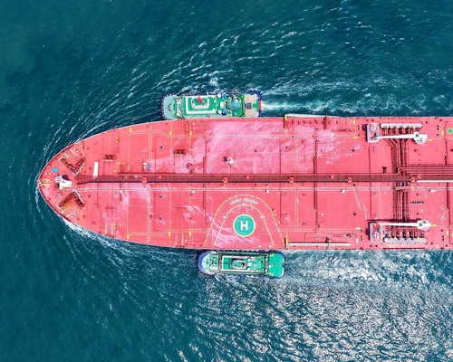 Dünya petrol krizi yaşarken Çin depolarını doldurdu