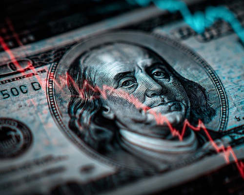 Ekonomistler petrol fiyatlarına karşı uyarıyor: ABD resesyona girebilir