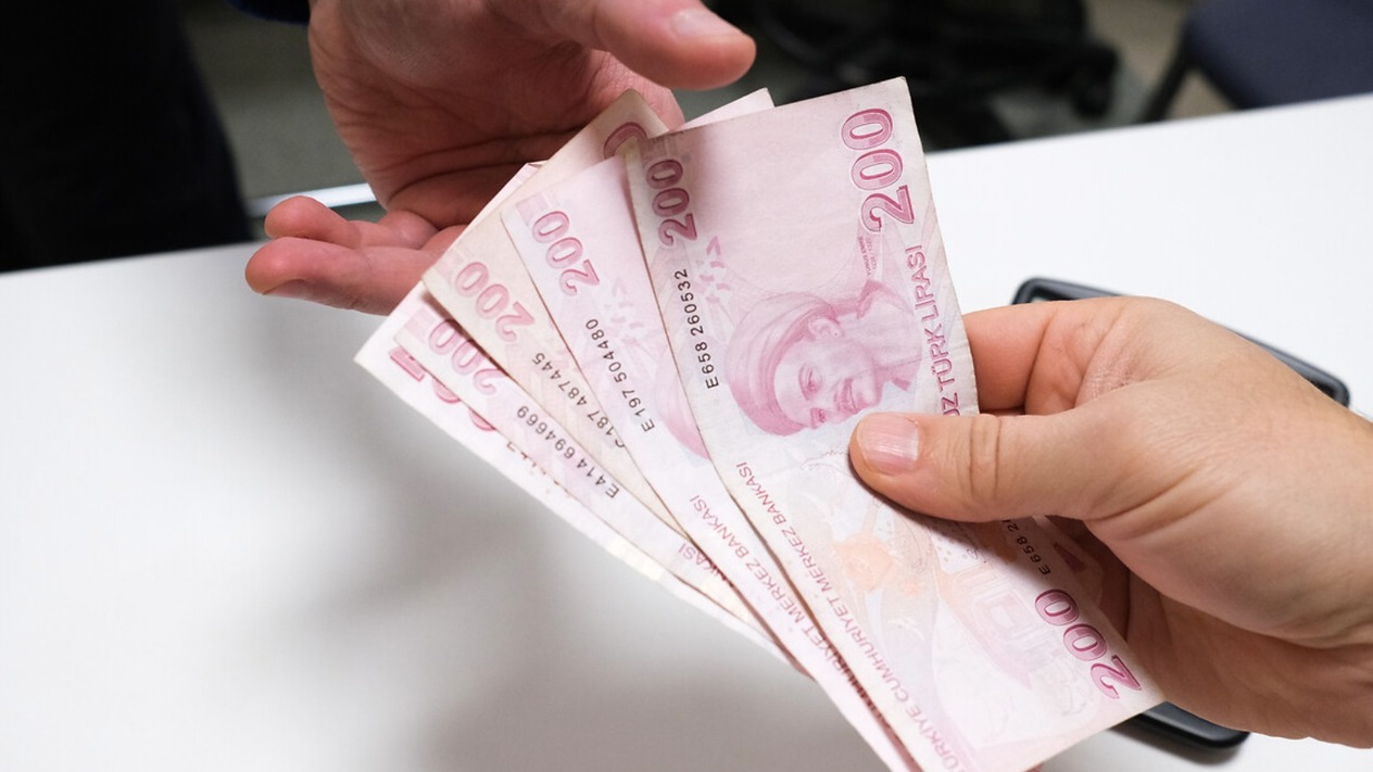 Ekonomistlerden asgari ücret değerlendirmesi: Şubat'ta açlık sınırının altında kalır