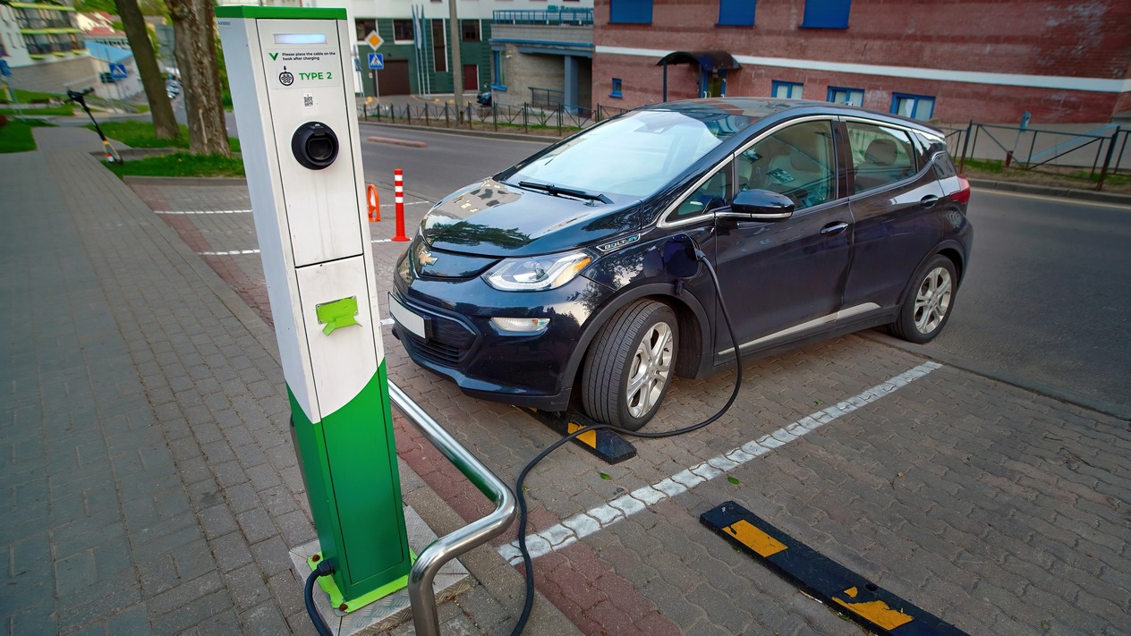 Elektrikli araçlara geçişte Avrupa frene bastı