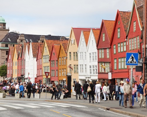 Elektrikli otomobillerin başkenti, elektrikli uçaklara yöneliyor