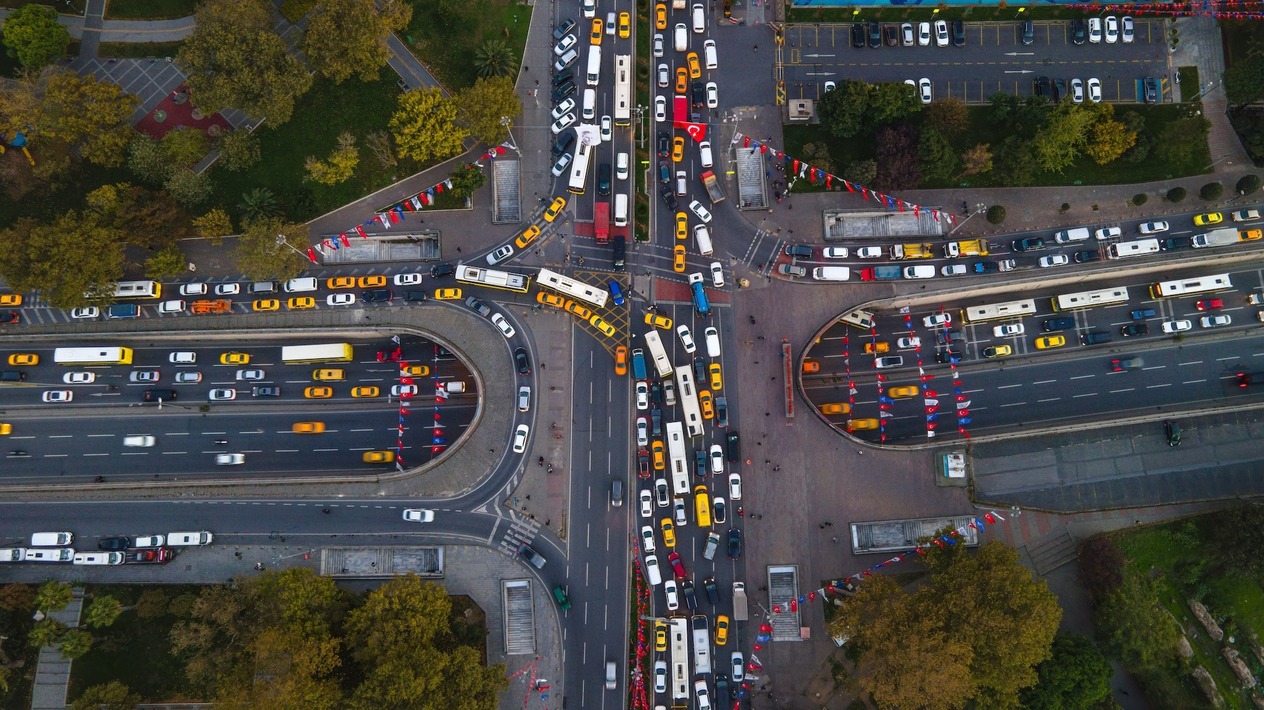 Elektrikli ve hibrit araçların pazar payı yüzde 43’e yaklaştı