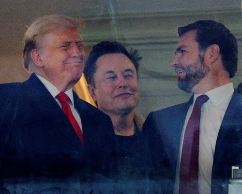 Elon Musk’a geniş yetkiler: DOGE’nin geleceği şekilleniyor