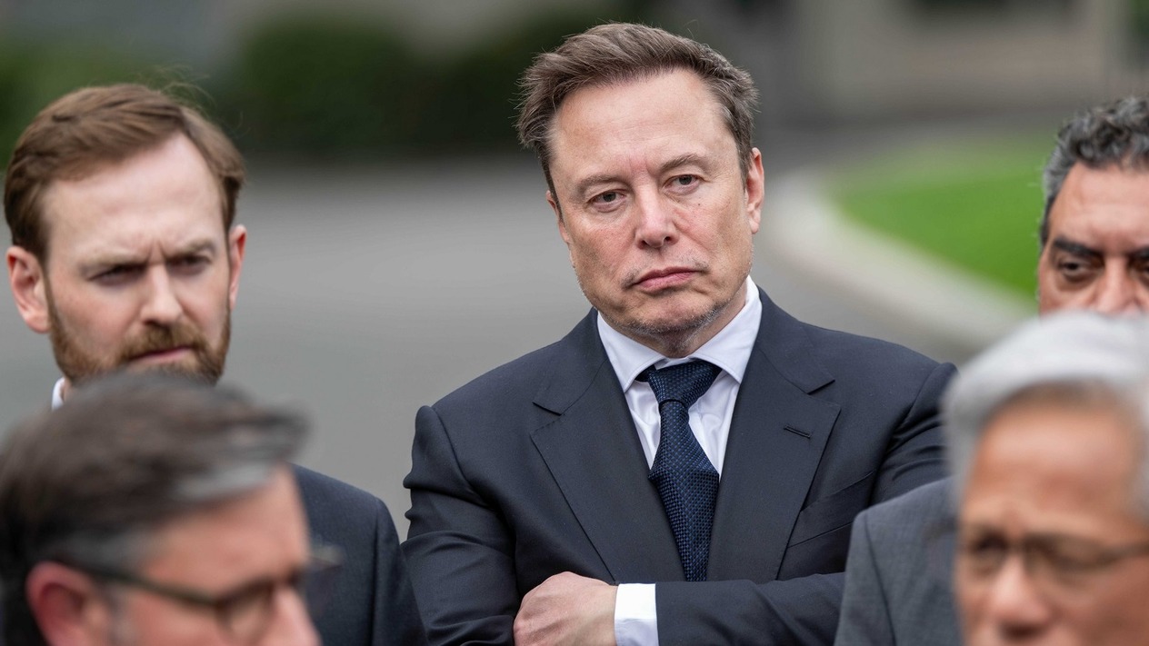 Elon Musk bir günde servetinden 36 milyar dolar kaybetti
