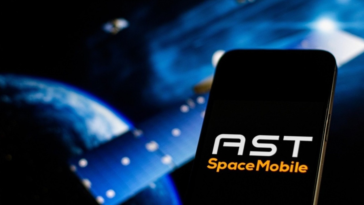 Elon Musk’ın rakibi uzay milyarderi: Abel Avellan servetini ikiye katladı