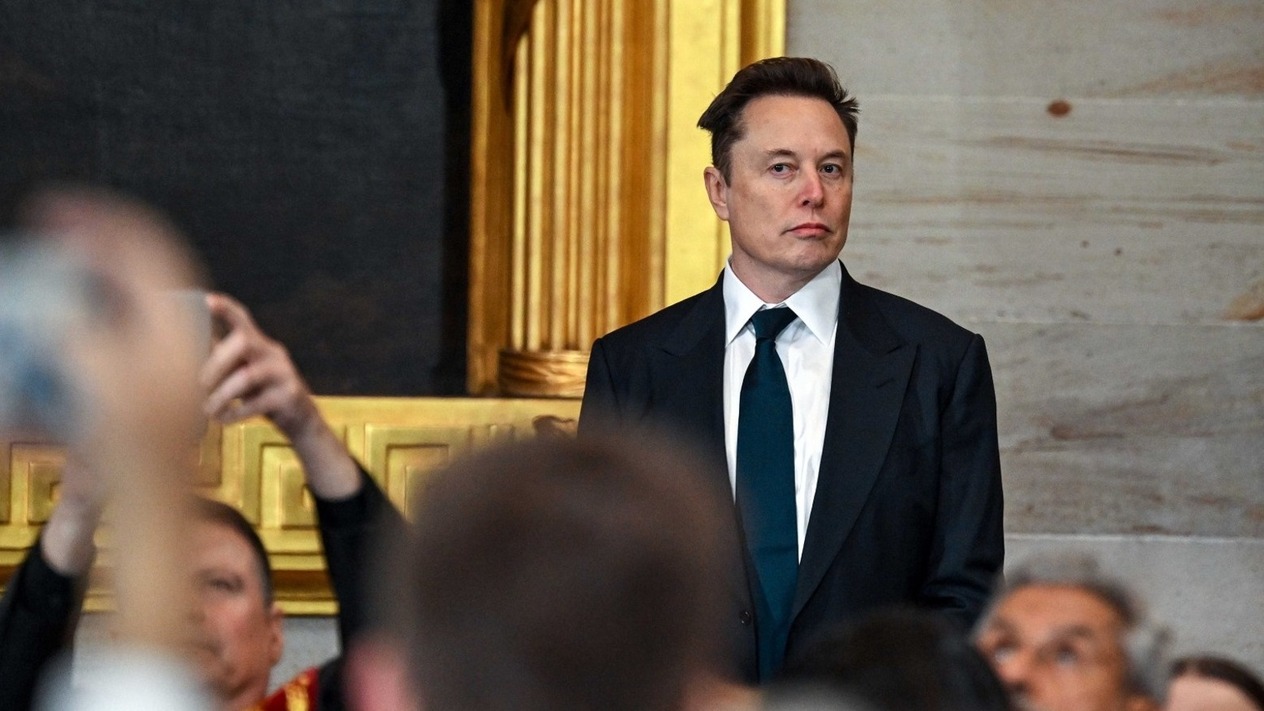 Elon Musk’ın serveti 50 milyar dolar düştü: SpaceX’te satış dalgası