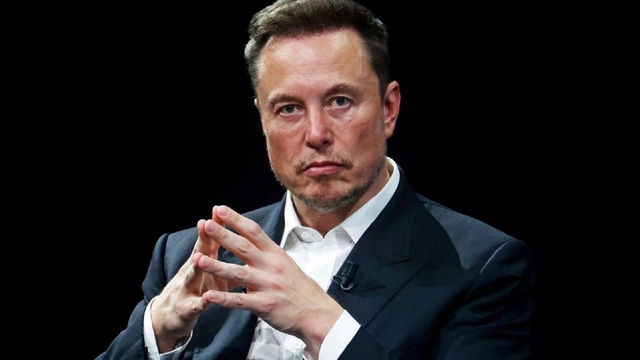 Elon Musk’ın serveti bir buçuk ayda yarıya indi