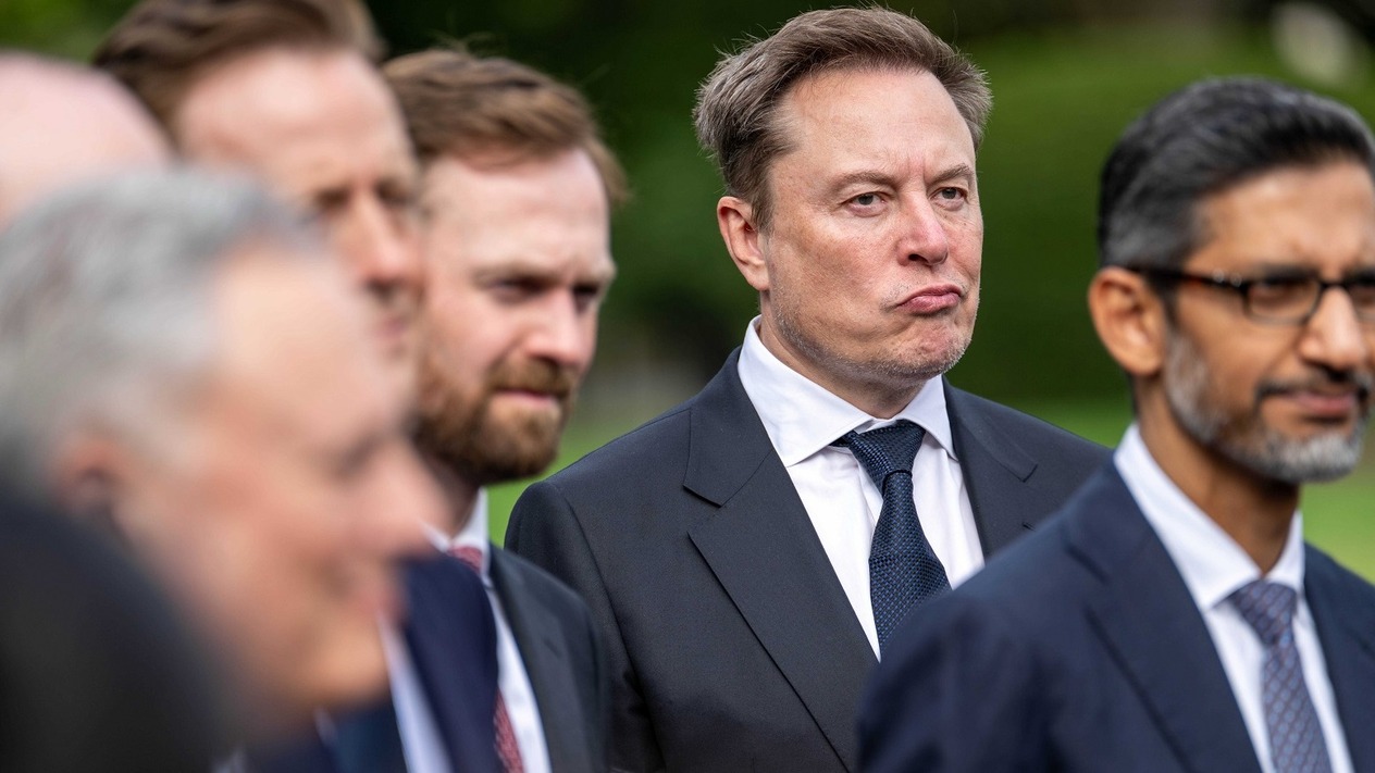 Elon Musk'ın serveti bir günde 36 milyar dolar düştü