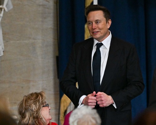 Elon Musk OpenAI davasında taleplerini değiştirdi