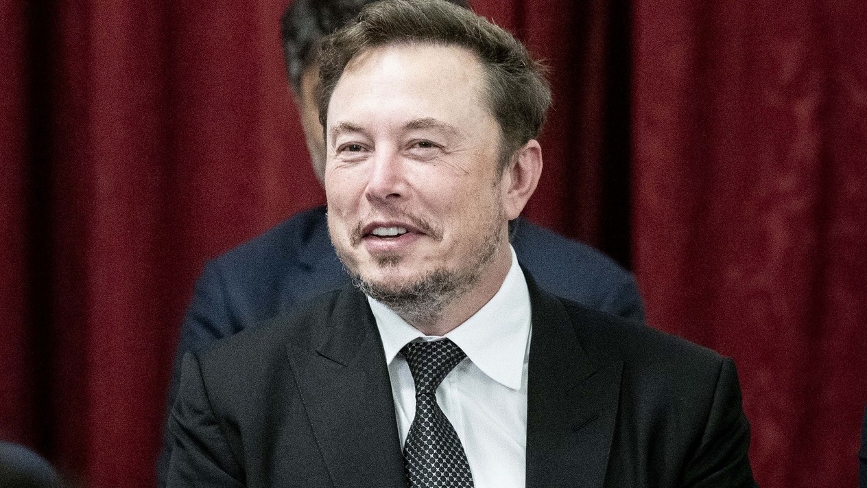 Elon Musk SpaceX ve Tesla’yı birleştirebilir mi?
