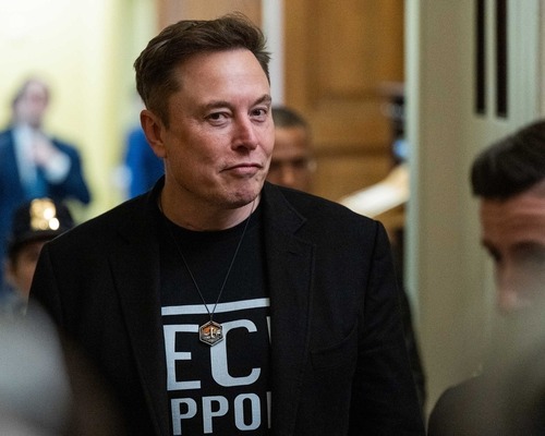 Elon Musk Tesla’nın yeni ödeme planıyla ilk trilyoner olabilir