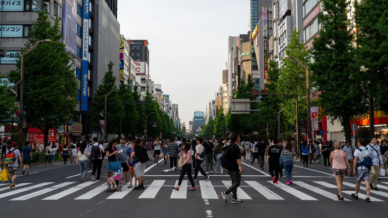 Enflasyon baskısı Japonya'da faizi 31 yılın zirvesine çıkarttı