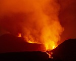 Etna Yanardağı'ndaki patlamalar bölgeyi uçuşlara kapattı