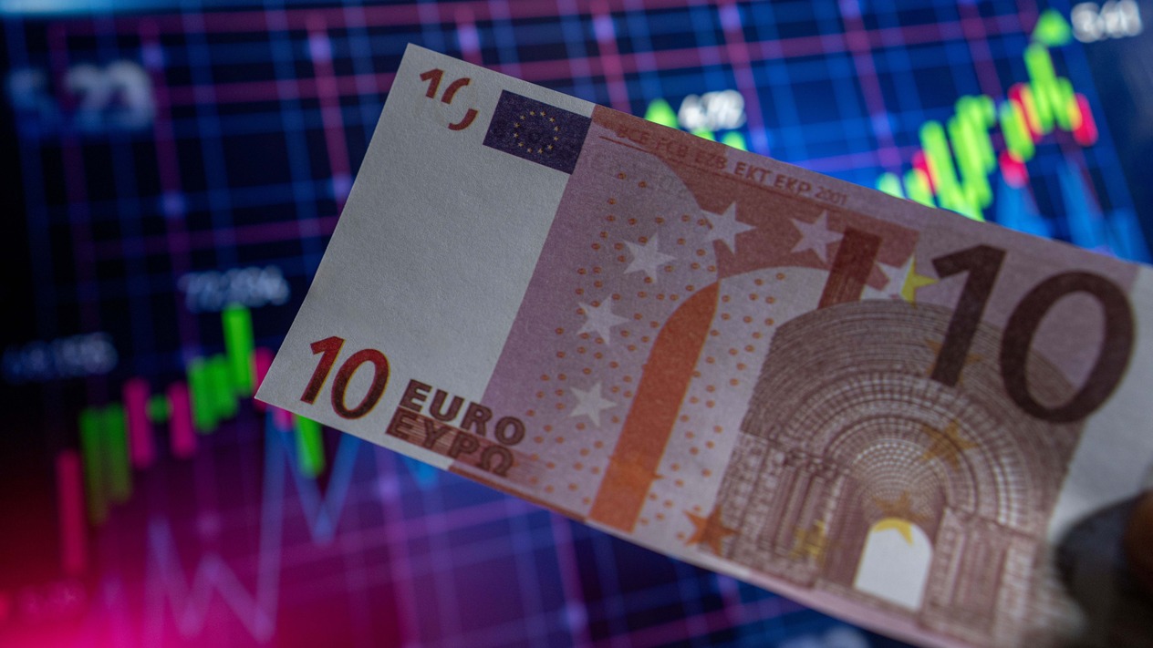 Euro Bölgesi ekonomisi beklentilerin üzerinde büyüdü