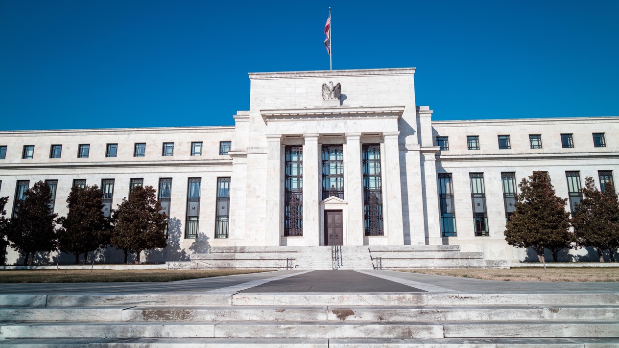 Faiz indirimi baskısına karşı Powell temkinli duruşunu koruyor