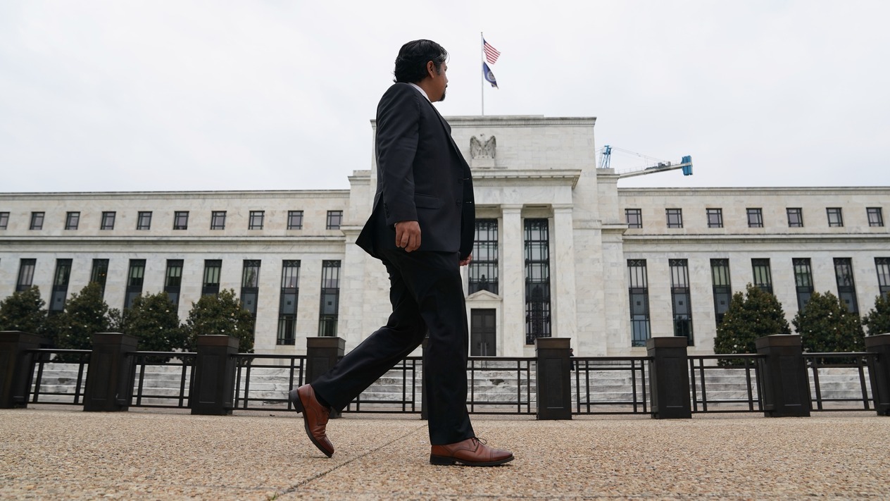 Fed Bej Kitap raporu: Ekonomik faaliyet çok az değişti