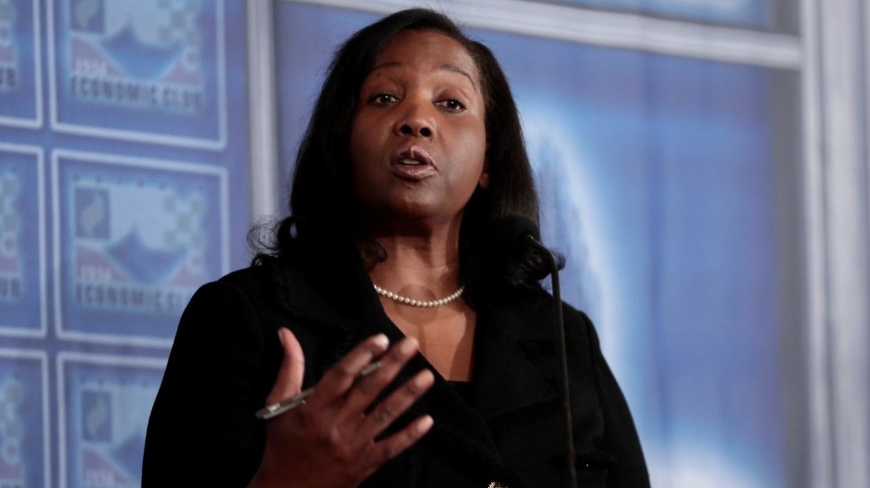 Fed Yönetim Kurulu Üyesi Cook Trump'a dava açtı