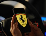 Ferrari'de elektrikli araç tanıtıldı, hisseler düştü
