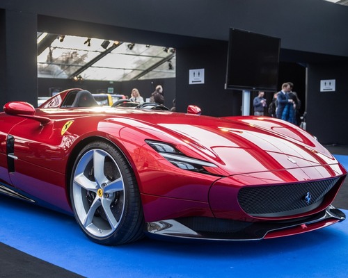 Ferrari’nin lüks otomobil pazarındaki hakimiyetinin sırrı