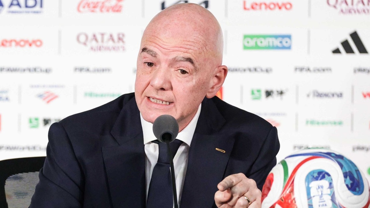 FIFA Başkanı Gianni Infantino koltuğunu korumaya çalışıyor