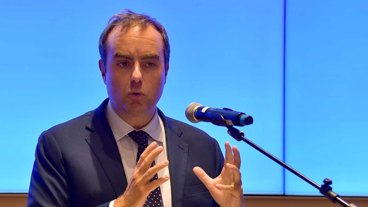 Fitch’in not indirimi olumsuz etkiledi: Fransız tahvilleri rakiplerinin gerisinde kaldı