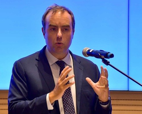 Fitch’in not indirimi olumsuz etkiledi: Fransız tahvilleri rakiplerinin gerisinde kaldı