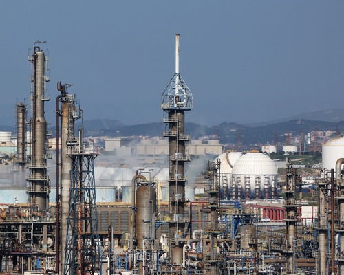 Fitch, Petkim’in kredi notunu bir basamak düşürdü