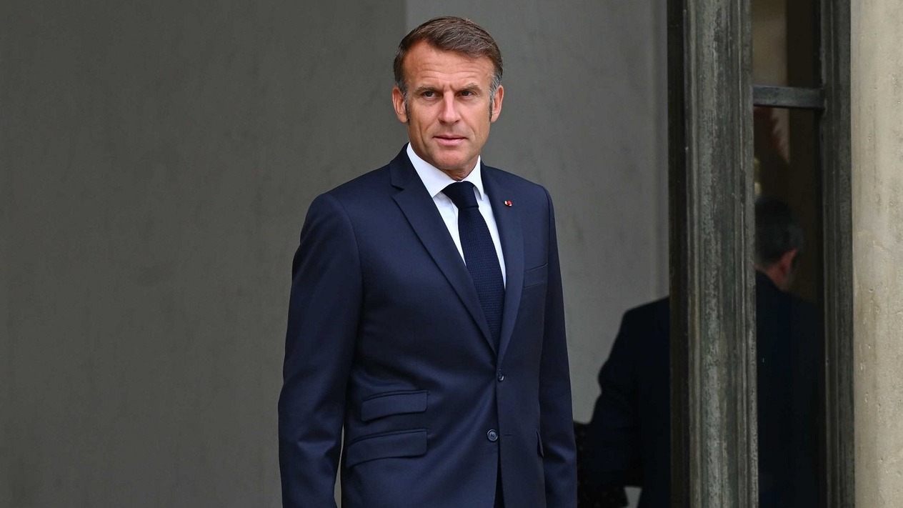 Fransa Cumhurbaşkanı Macron yeni başbakan arıyor